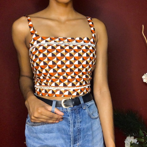 Color-blocked Crop Top - Picture 4 of 5